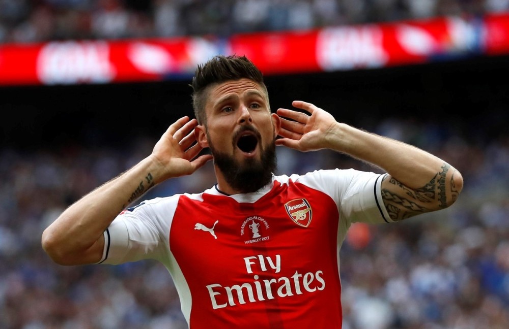 包含客场作战艰难，新晋升班马迎战前冠军难题的词条