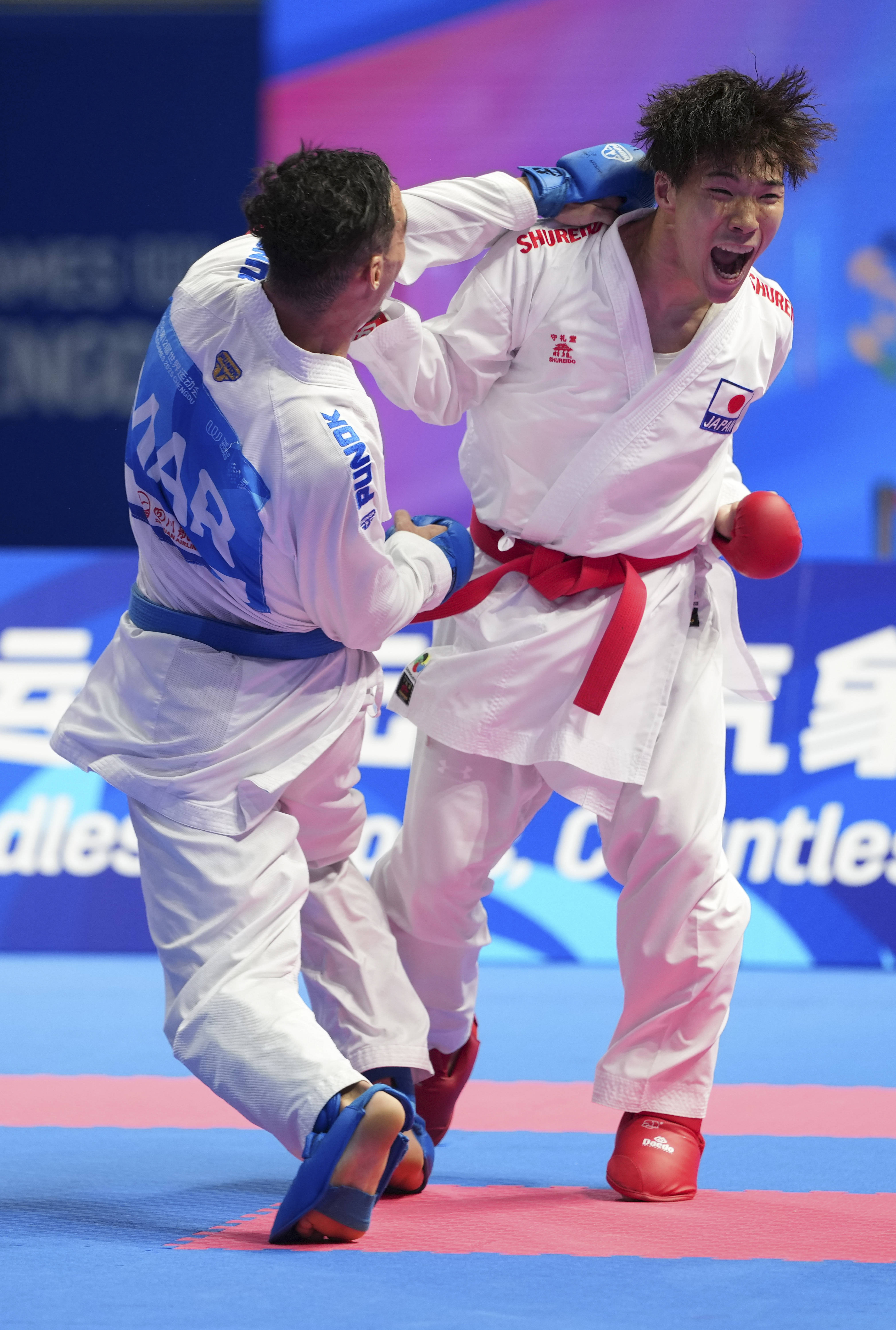 开云体育官方入口-关于摩洛哥跳水选手展露功底，登上领奖台的信息