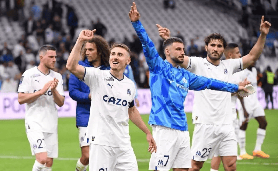 开云体育app下载-马赛遭遇连败，法甲排名下滑