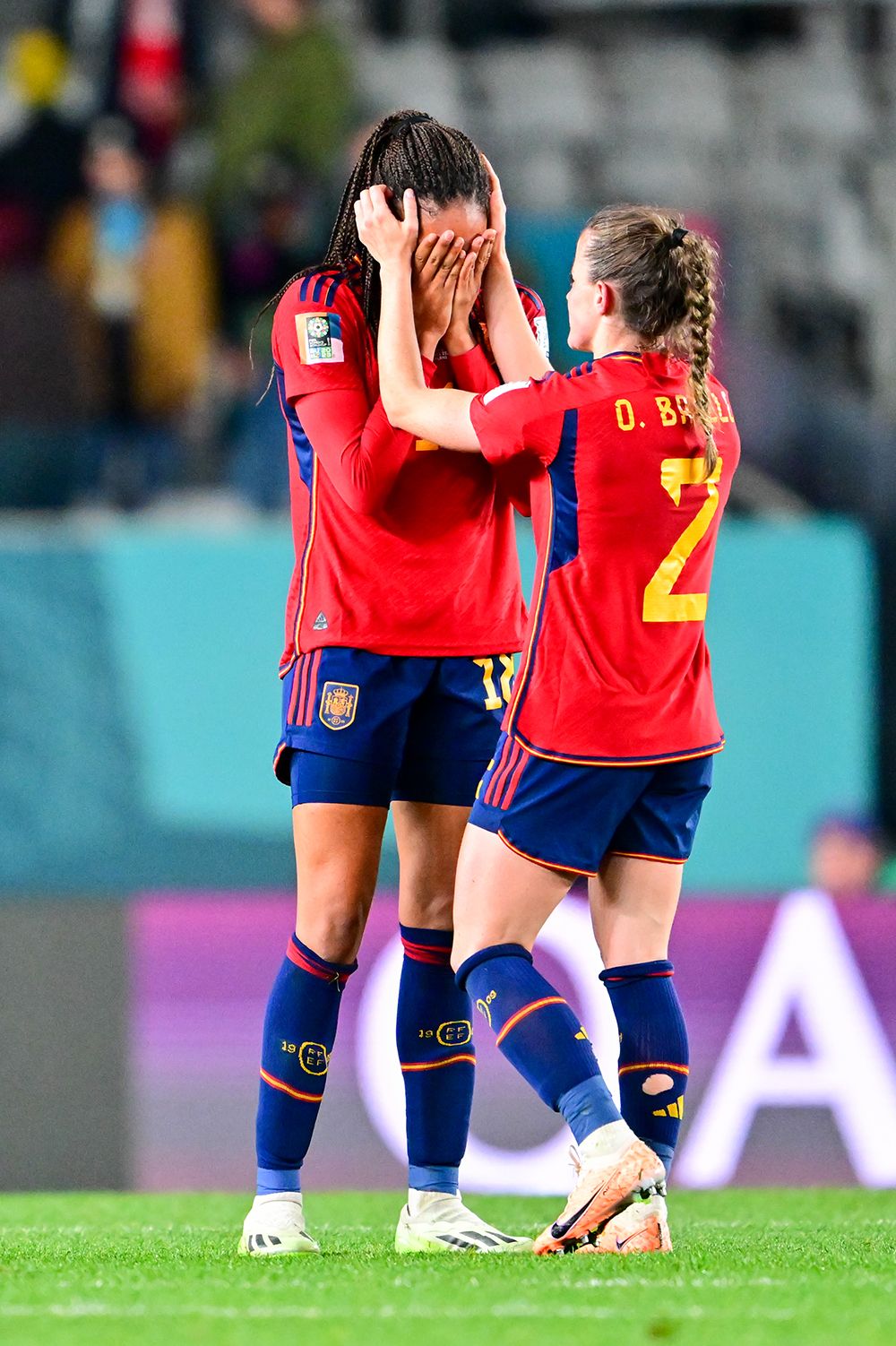 西班牙女足遭遇比赛败绩 西班牙女足遭遇比赛败绩